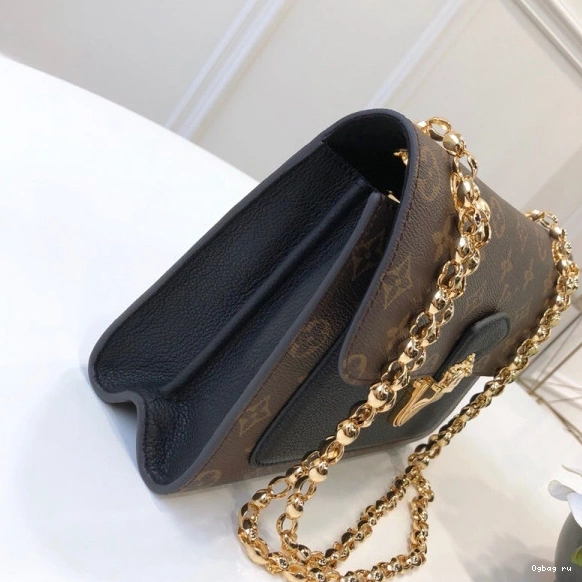 Louis Vuitton VICTOIRE 0805